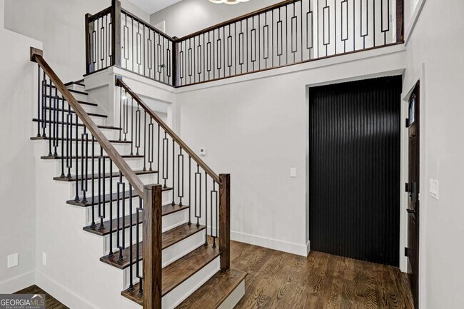 Building Photo - 1887 Shalimar Dr NE