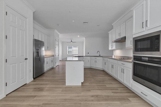 Building Photo - 25246 Keygrass Ct