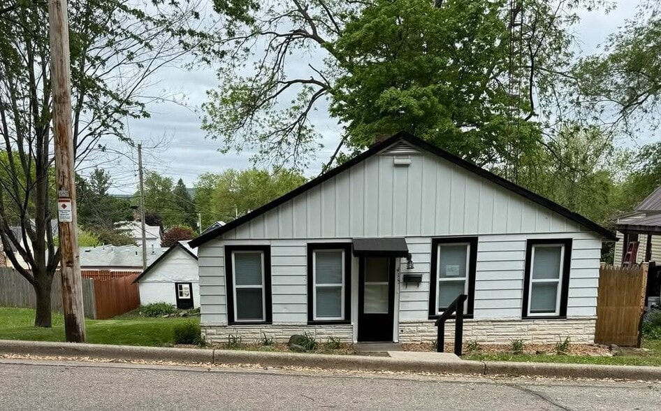 Building Photo - 415 9th Ave