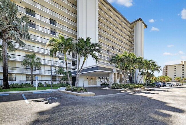 Building Photo - 10680 S Ocean Dr