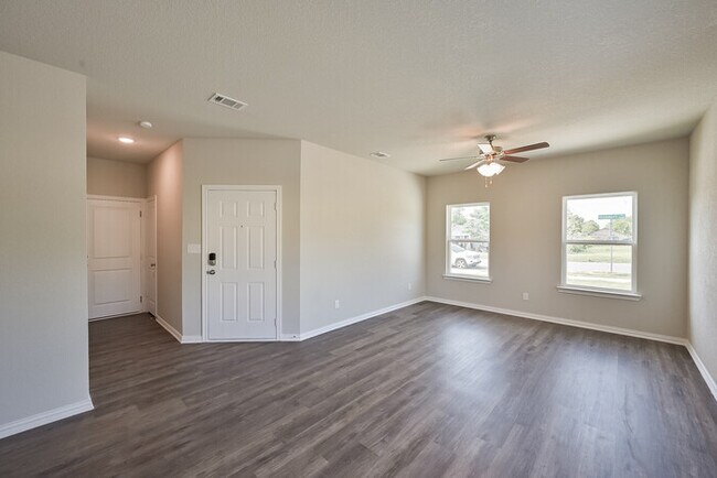 Building Photo - NO ADMIN FEE- SAVINGS OF $300.00!