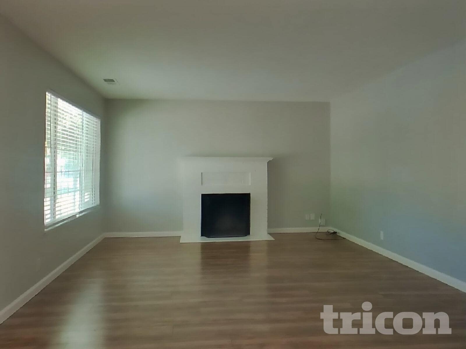 Building Photo - 5041 Whittier Dr