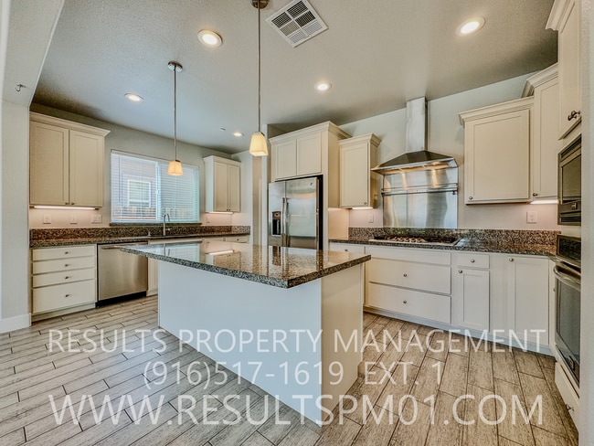 Building Photo - Beautifully upgraded Natomas 4 Bedroom Home