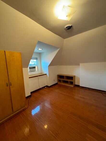 Building Photo - 125 Stratford Ave