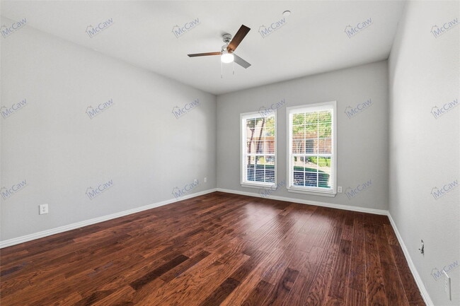 Building Photo - 575 S Virginia Hills Dr