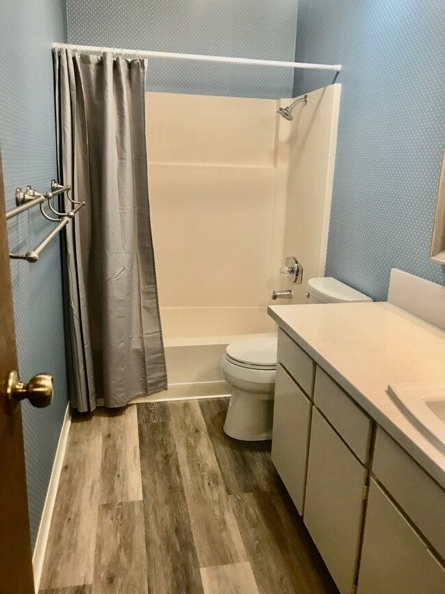 Building Photo - Capitola 1 bedroom, 1 bath Upstairs Unit