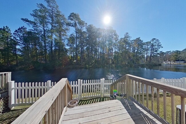 Building Photo - 303 Summercreek Cove