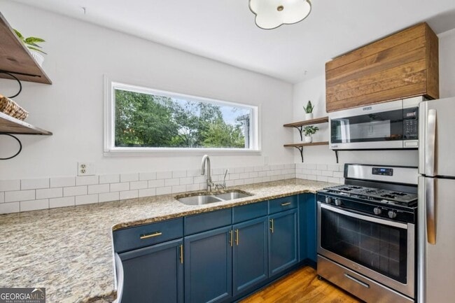 Building Photo - 1136 Gilbert St SE