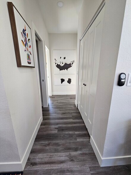 Building Photo - 8560 Strong Ave