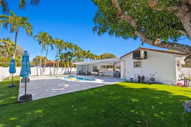 Building Photo - 3460 N 46th Ave