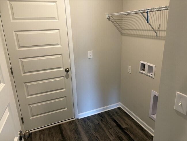 Building Photo - 3 Bed / 2 Bath Rental House in Decatur, AL 35603