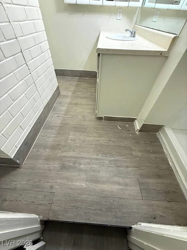 Building Photo - 4560 Rancho Hills Dr