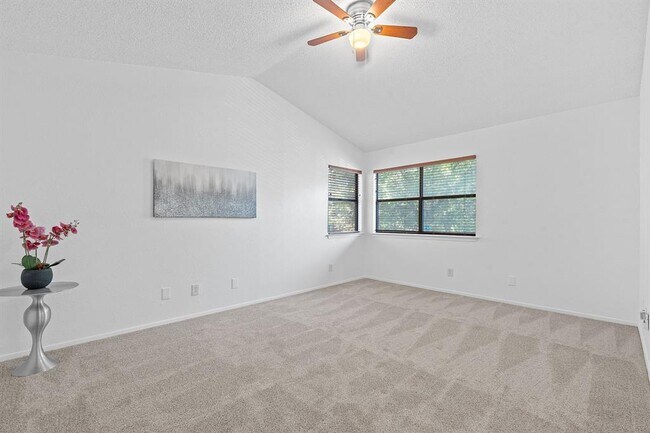 Building Photo - 3801 Menchaca Rd