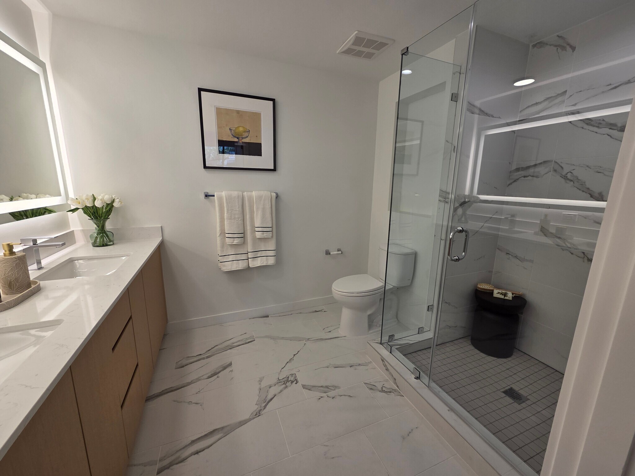 Building Photo - 1550 NE 124th St