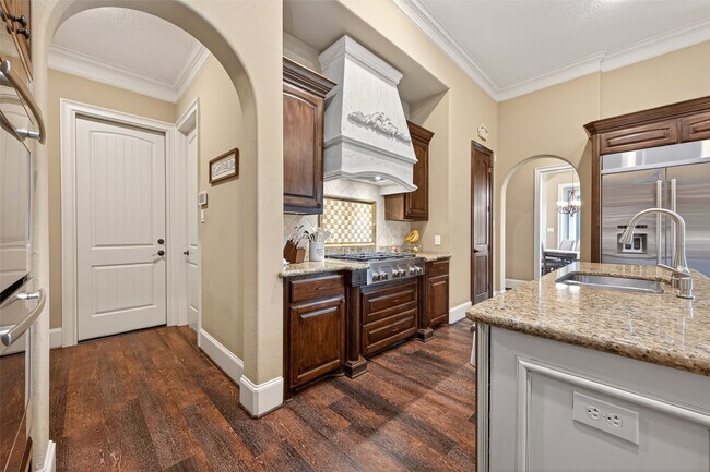 Building Photo - 7414 Dayhill Dr