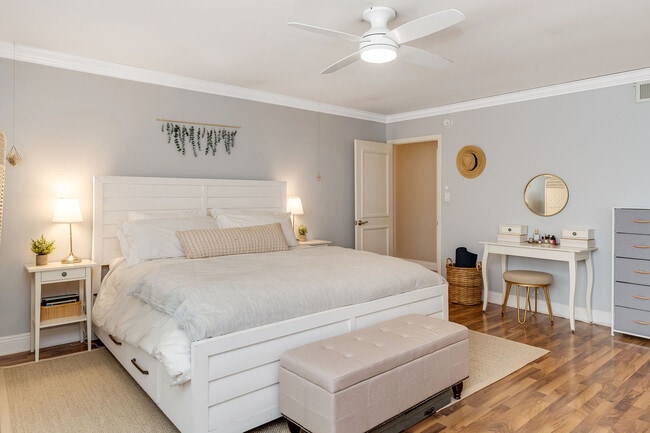 Building Photo - 4443 Saugus Ave