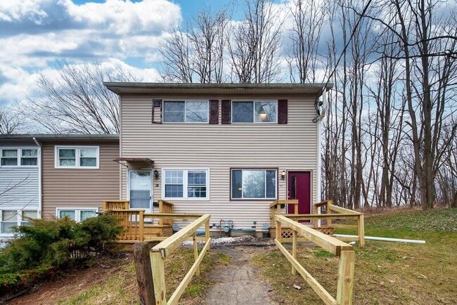 Building Photo - 69 Ives Ct