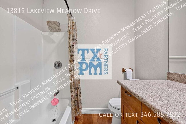 Building Photo - 13819 Lakeview Meadow Dr