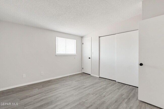 Building Photo - 11100 Vista Lago Pl