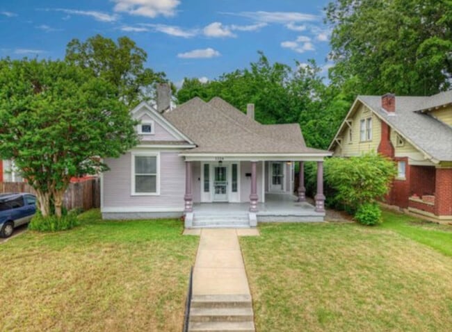 Primary Photo - 1224 Faxon Ave