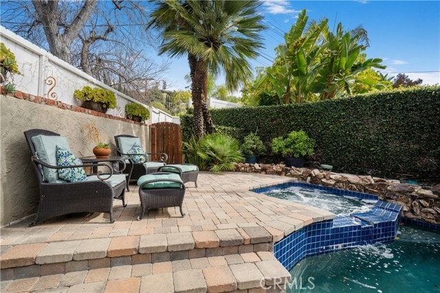 Building Photo - 4571 Canoga Dr
