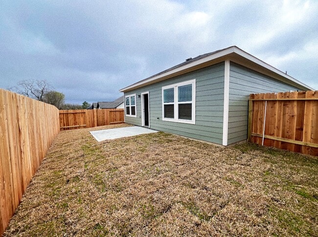Building Photo - 11848 Whirlaway Dr