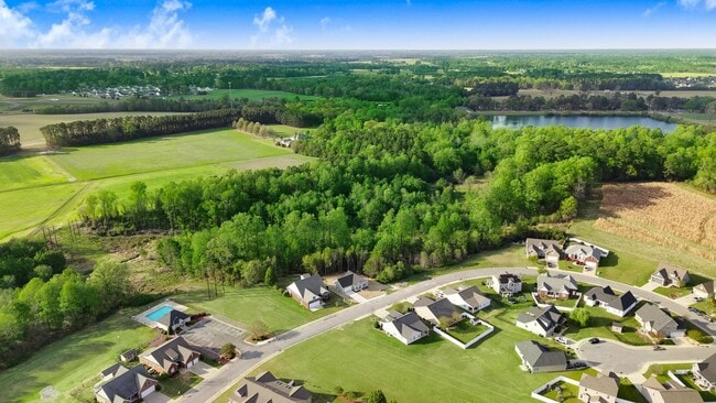 Building Photo - 312 Kingston Cir