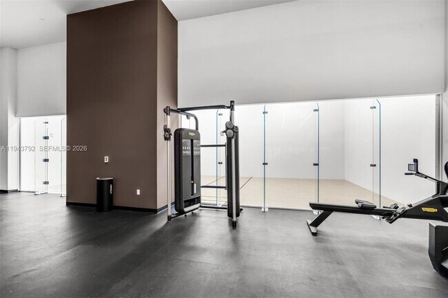 Building Photo - 225 N Miami Ave