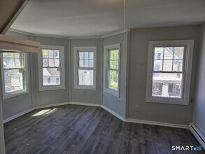 Building Photo - 219 Woodlawn Terrace