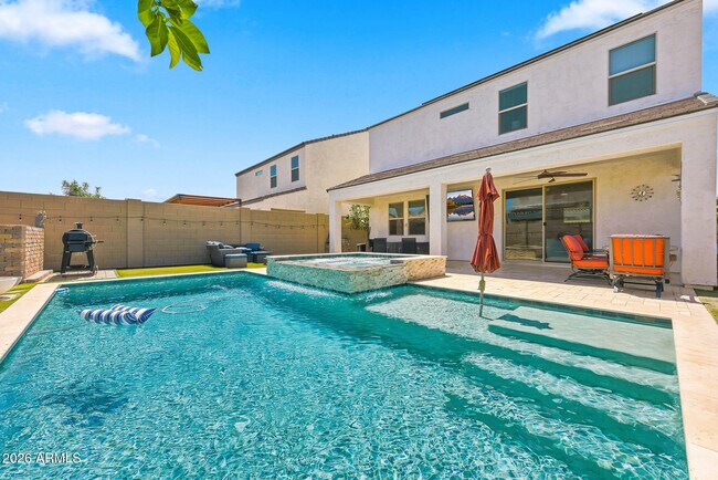 Building Photo - 12644 W Nogales Dr