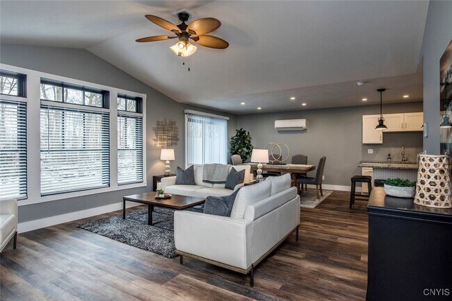 Building Photo - 102 Sandpiper