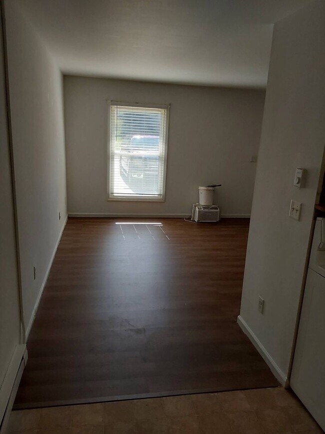 Building Photo - 6110 Scotch Blue Dr