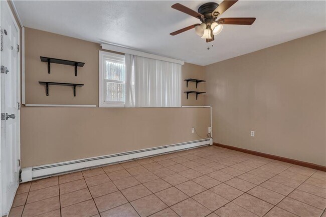 Building Photo - 66 Silver Lake Ave