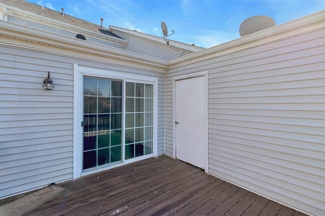 Building Photo - 1217 Carriage Park Dr