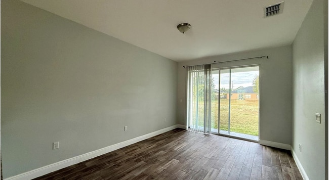 Building Photo - 710 Leopard Ct