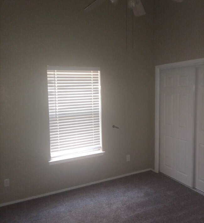 Building Photo - 12284 Amstater Cir