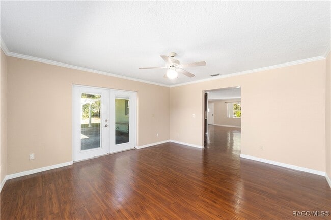 Building Photo - 236 N Braemar Dr