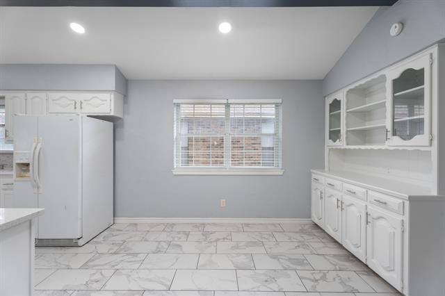 Building Photo - 801 Meadowgate Dr