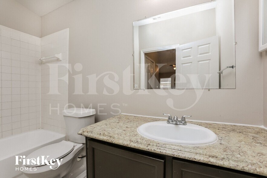 Building Photo - 7466 Groveoak Dr