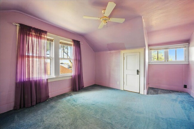 Building Photo - 3110 N Sherwood Ave