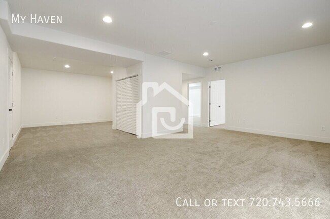 Building Photo - 26332 E Archer Ave