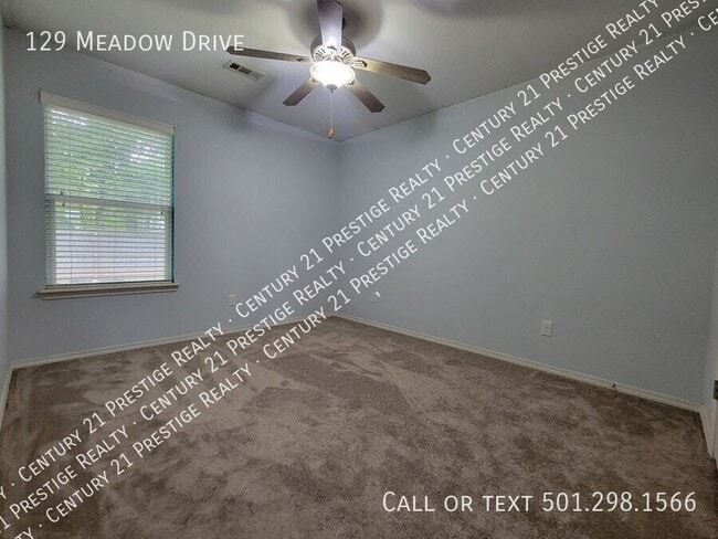 Building Photo - 129 Meadow Dr
