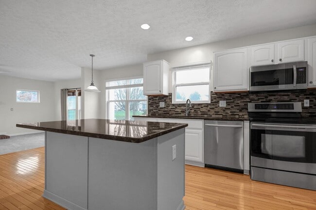 Building Photo - 2230 Seton Dr