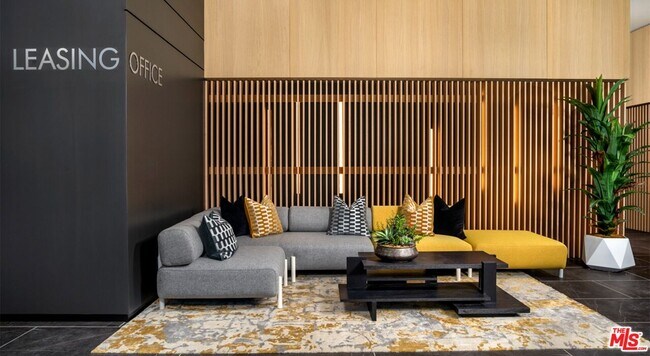 Building Photo - 10375 Washington Blvd