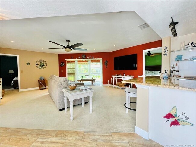 Primary Photo - 3236 SE Aster Ln