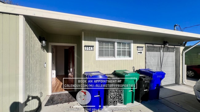 Building Photo - 3 bedroom home in El Sabrante with EV charger, 2 parking spots, 1 car garage, ac/heat!