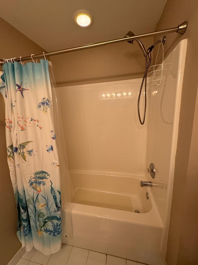 Building Photo - 8979 Woodbridge Dr