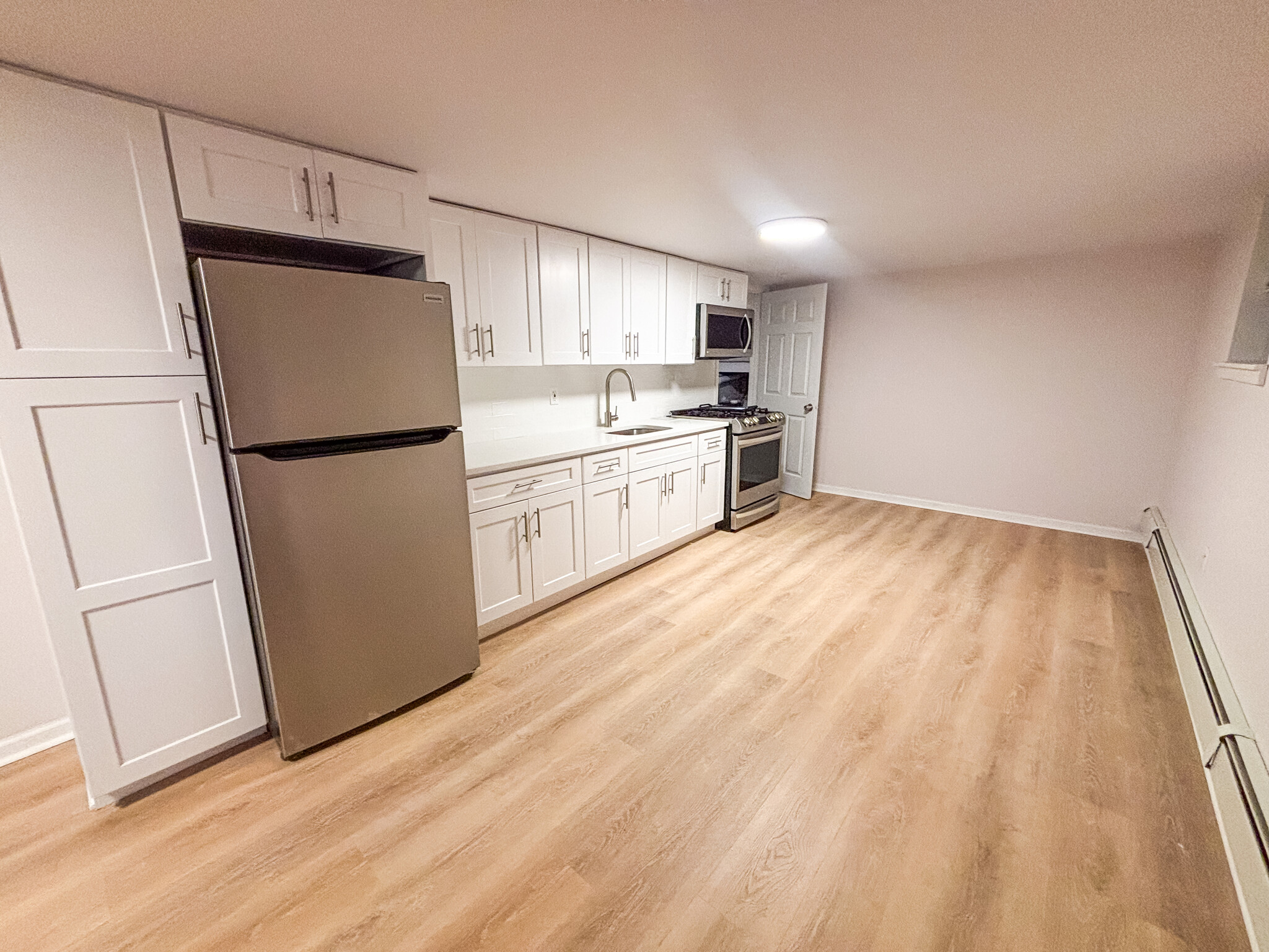 Kitchen/Living Area - 9517 Rockaway Beach Blvd