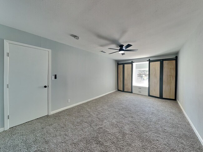 Building Photo - 2111 Melissa St