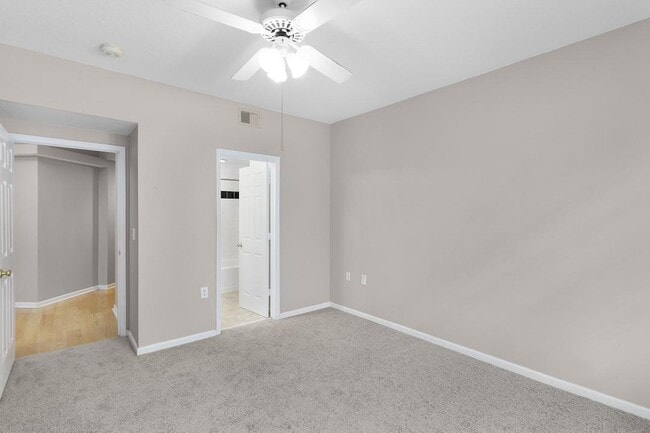 Building Photo - 5303 Bay Club Cir